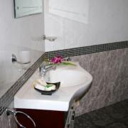 La SDB de la chambre coté cour